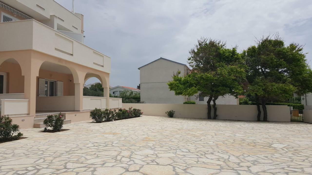 Villa Magena - Luxury Apartments In Pag Center Pag Town Exterior photo