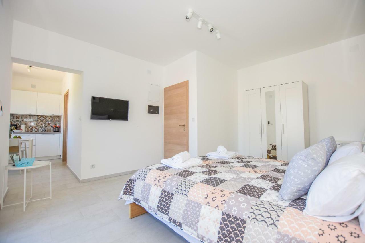 Villa Magena - Luxury Apartments In Pag Center Pag Town Exterior photo