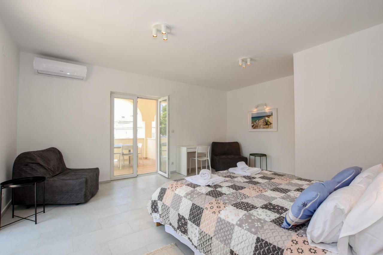 Villa Magena - Luxury Apartments In Pag Center Pag Town Exterior photo